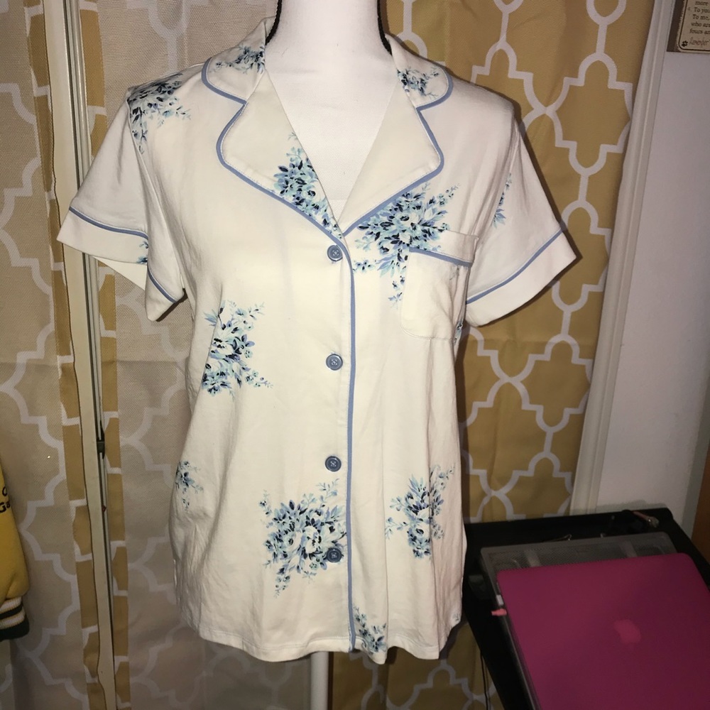 Mae White & blue floral print short sleeve top M